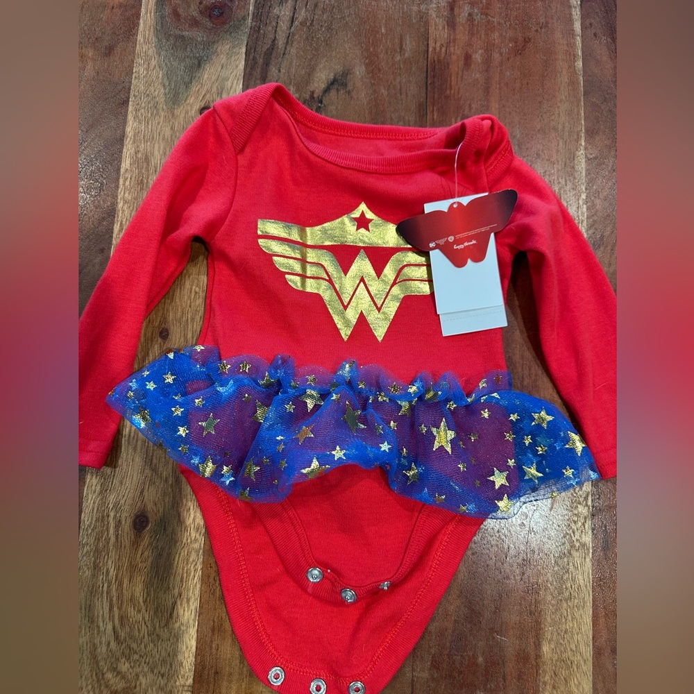 Wonder Woman onsie 6M